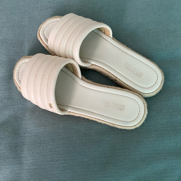 Michael Kors Flat Sandals - Picture 1 of 6